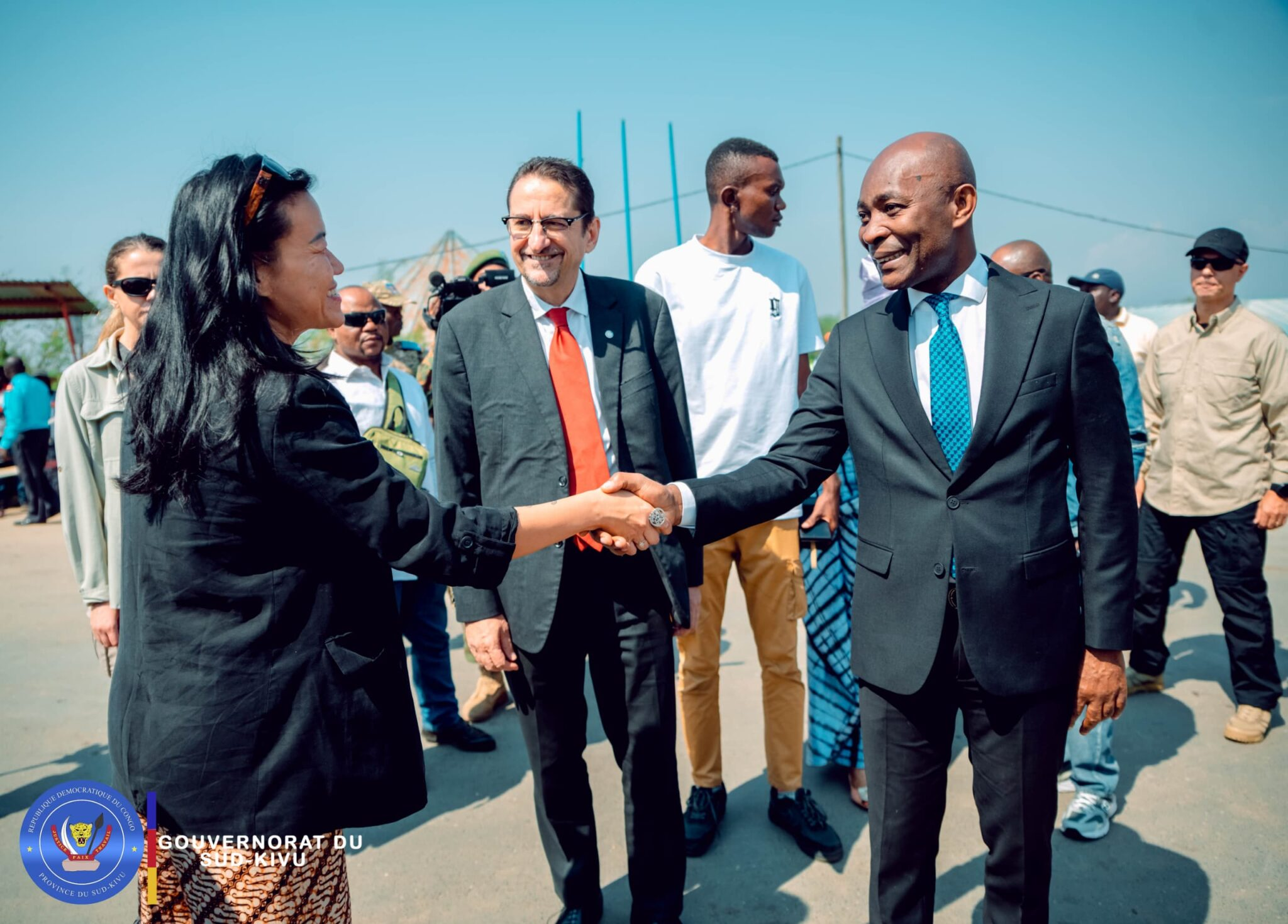 Le Gouverneur Jean-Jacques Purusi Sadiki et Bruno Lemarquis à la clôture de la session ordinaire de mars de l'Assemblée Provinciale à Uvira
