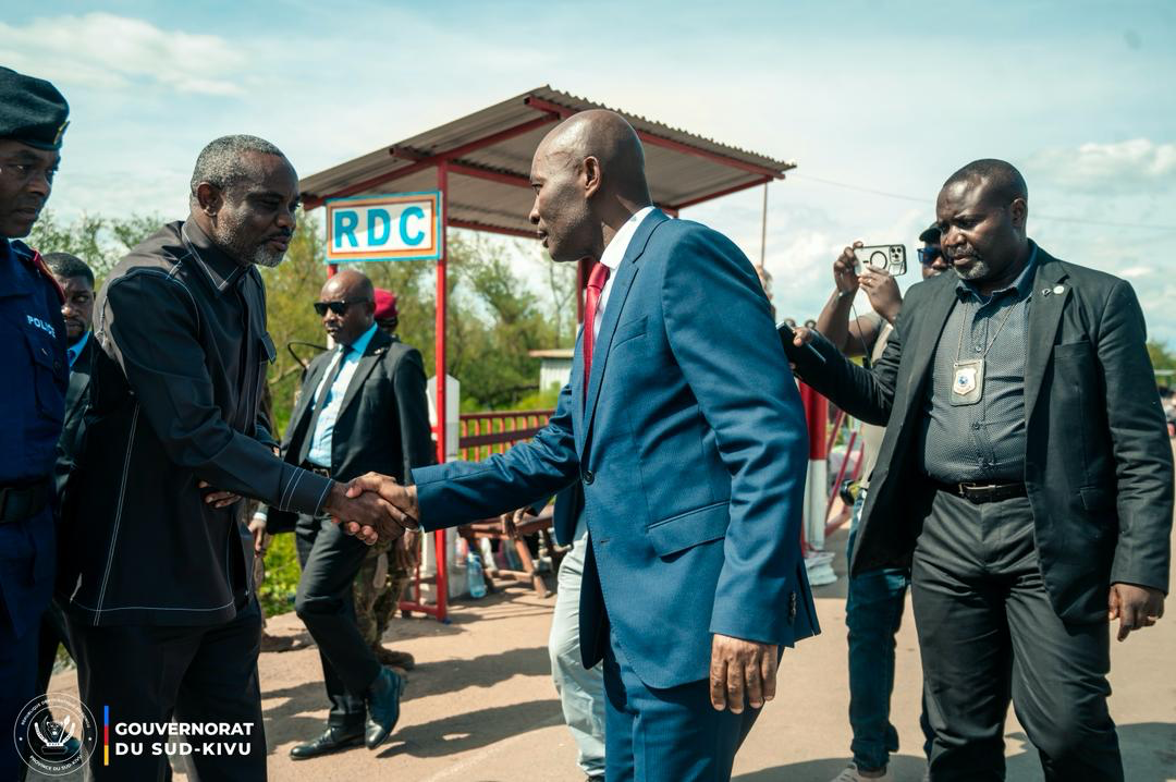 Le Gouverneur Purusi accueilli à la frontière RDC de Kavimvira, avril 2026