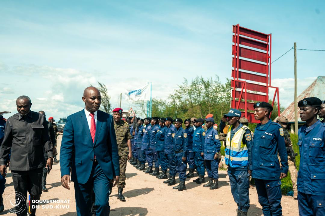 Retour du Gouverneur Jean-Jacques Purusi Sadiki à la frontière de Kavimvira, accueilli par le Vice-Gouverneur et les membres du gouvernement provincial, avril 2026