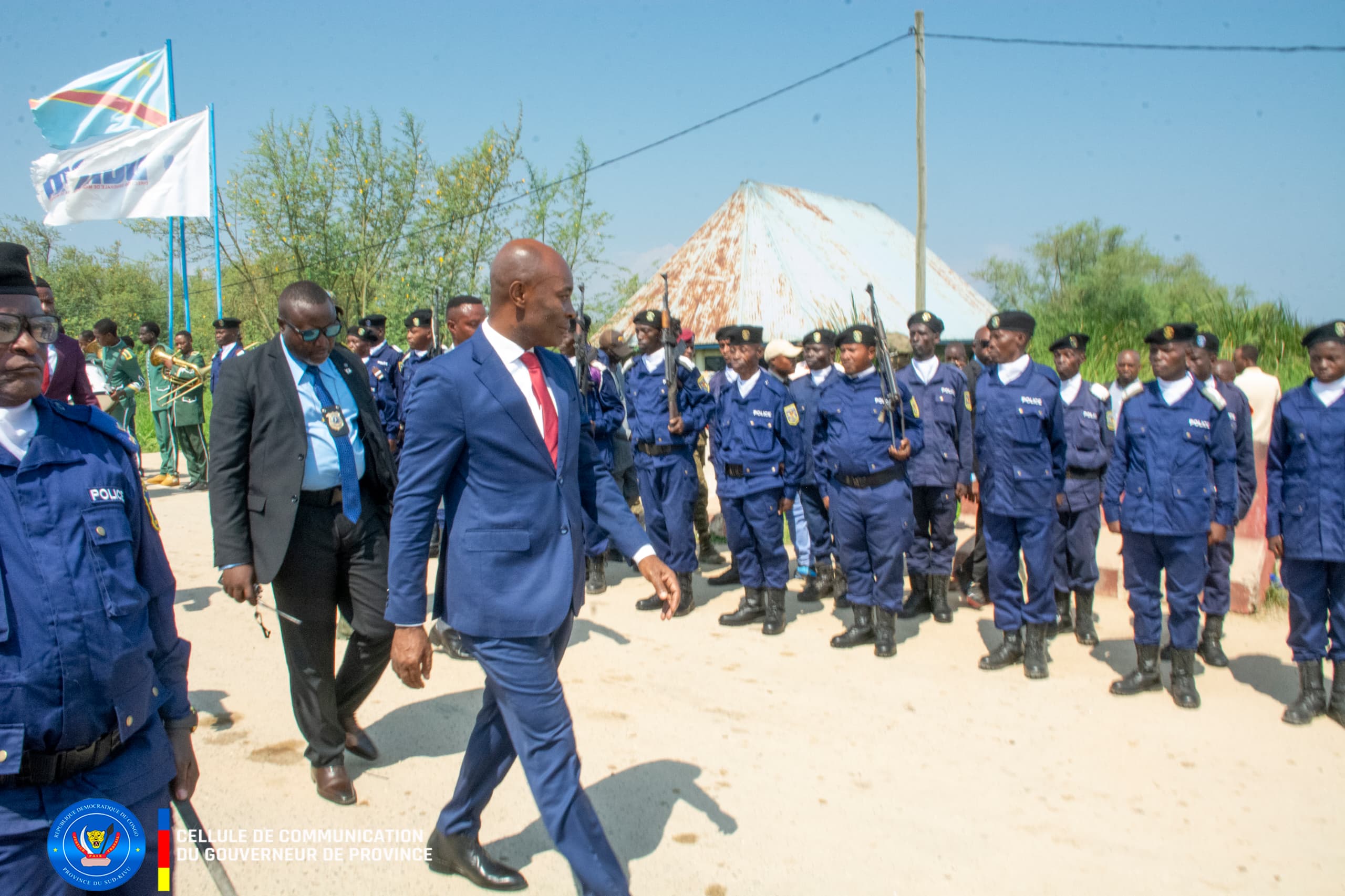 Accueil du Gouverneur Jean-Jacques Purusi Sadiki à Uvira après sa mission officielle à Kinshasa