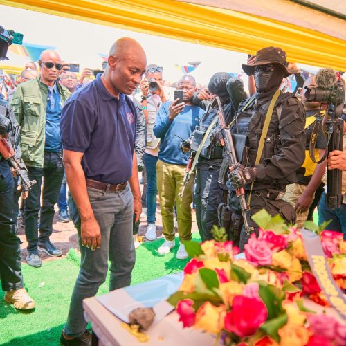 Goma: Le Gouverneur Jean-Jacques Purusi Sadiki participe à l’inhumation des victimes du naufrage du bateau MV Merdi